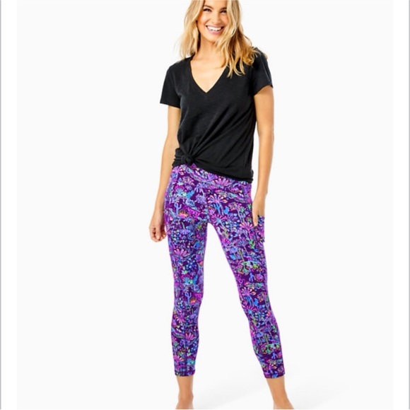 Lilly Pulitzer luxletic weekender leggings upf 50 purple Berry